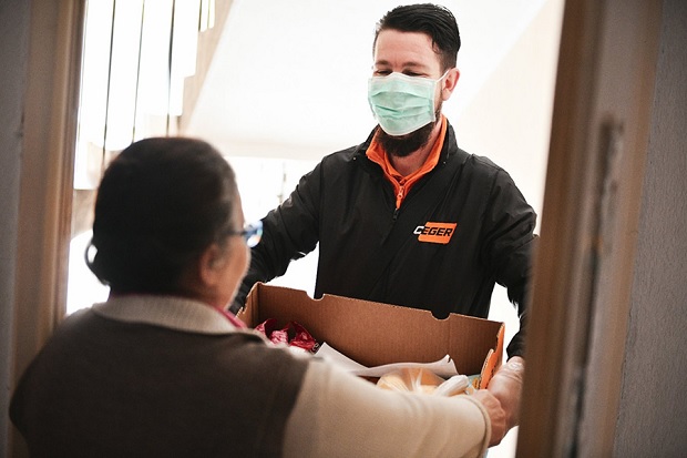 У Бањалуци намирнице стигле на адресе више од 250 старијих грађана